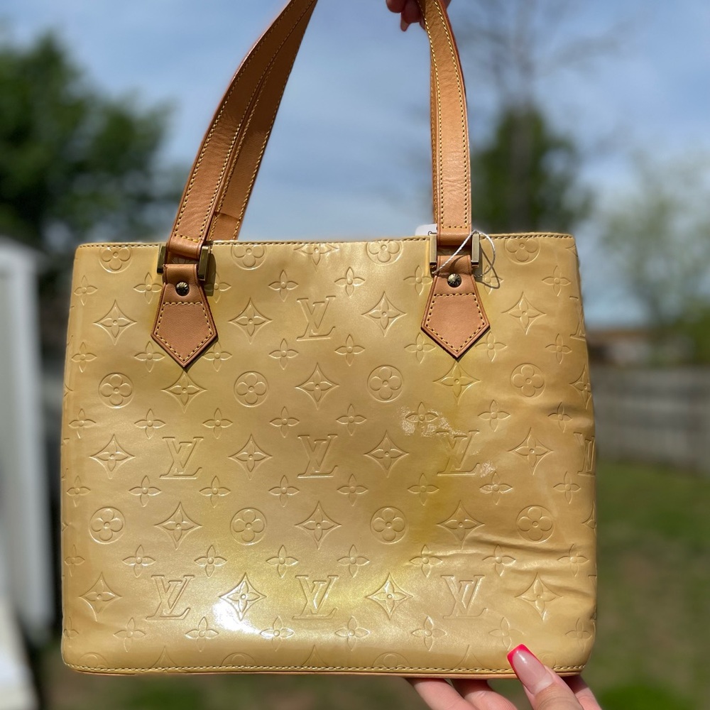 Louis Vuitton Vernis Houston Shoulder Bag